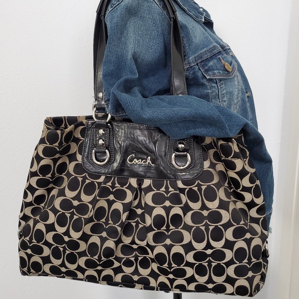 Coach Signature Logo Purse